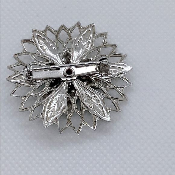 Silver and Green Stone Brooch - Picture 4 of 4